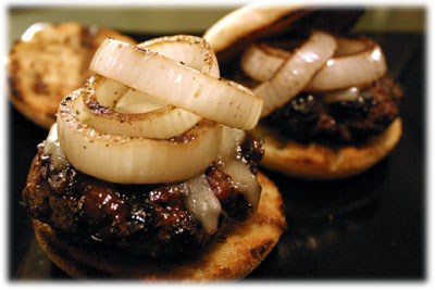 bbq beef burgers with onions