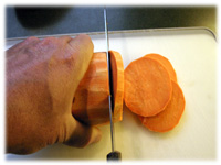 how to slice a sweet potato