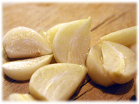 sliced garlic cloves