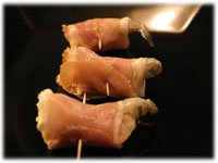 wrapping shrimp in bacon  