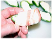 wrapping jalapeno in bacon